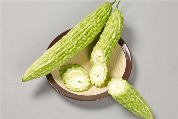 苦瓜和豆腐能一起吃吗,苦瓜和豆腐能一起吃吗,中毒了怎么办