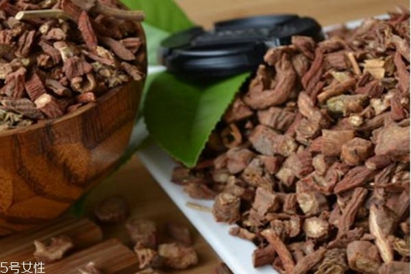 丹参和丹皮哪个好,丹皮和丹参区别