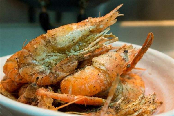 上海的大头虾是海虾还是河虾,鲜活对虾是海虾还是淡水虾