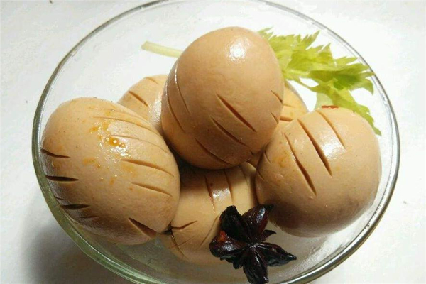 坐月子可以吃卤蛋吗?,坐月子能吃卤鸡蛋吗?