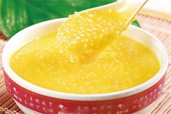 小米粥没煮熟可以吃吗,大米粥没煮熟能吃吗