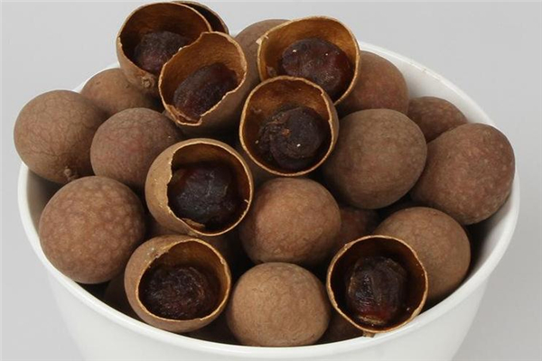 干桂圆煮粥带皮还是去皮,桂圆煮粥去皮好还是不去皮好