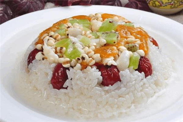 八宝饭过期二年还能吃吗,过期八宝粥还能吃吗