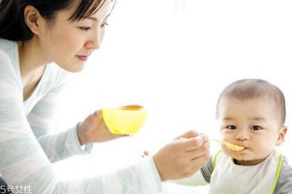 鱼肝油是什么(鱼肝油是什么鱼提炼的)