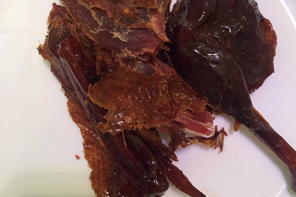 酱板鸭是辣的吗,酱板鸭有不辣的吗