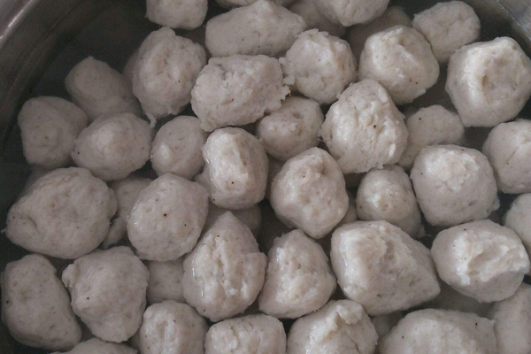 鱼丸有刺吗,鱼丸有鱼刺正常吗