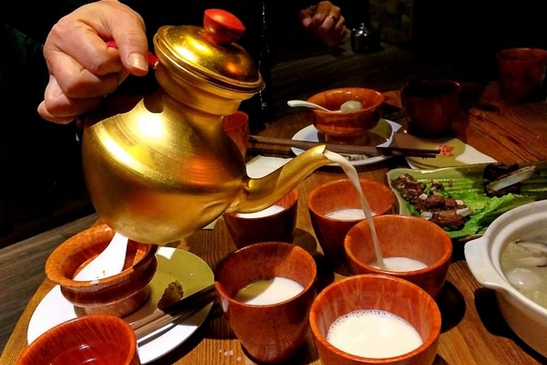 酥油是怎么做的,自己在家怎么做酥油茶