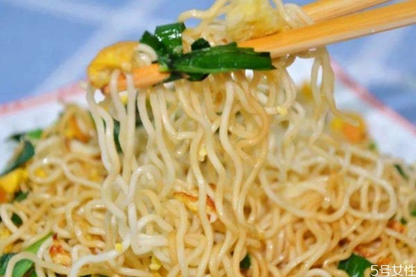 炒方便面可以怎么做好吃,炒方便面如何做