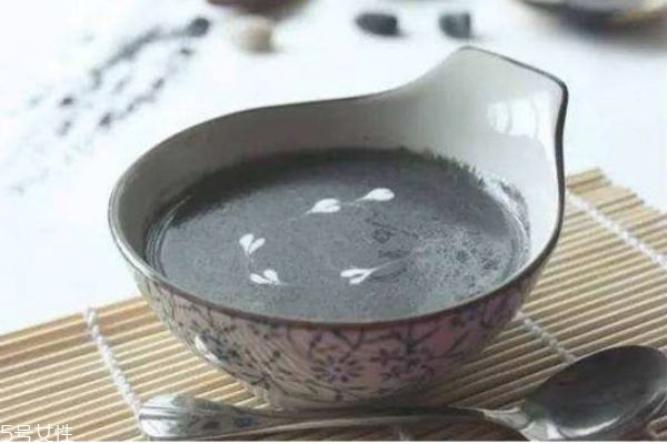 黑芝麻糊里面可以放红糖吗,芝麻糊可以加红糖吗