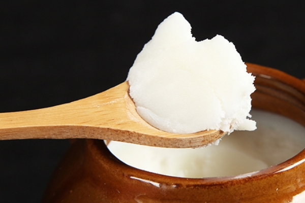 蜂蜜凝固成白色像猪油怎么融化,猪油怎么融化