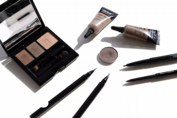 眉粉用什么颜色好看,什么颜色的眉粉比较好啊