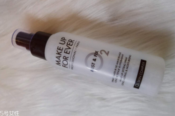 干皮定妆喷雾推荐,定妆喷雾哪个牌子好用持久干皮