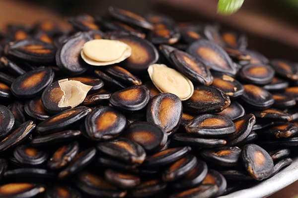 西瓜子怎么洗就不粘了,西瓜子怎么洗干净