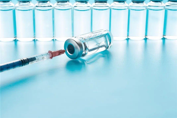 新冠疫苗第二针能喝酒吗(打完新冠疫苗第二针能喝酒吗)