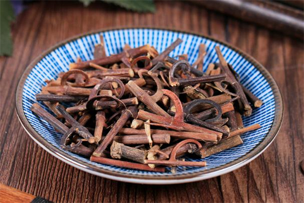 新生儿能喝钩藤茶吗,新生儿可以喝勾藤茶吗