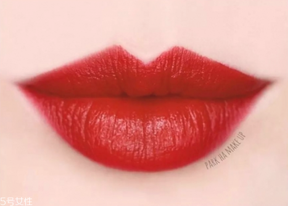 用手挤痘痘有什么危害(用手挤痘痘会怎么样) 用手挤痘痘有什么危害(用手挤痘痘会怎么样)