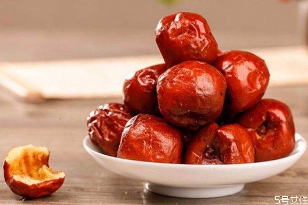 脆冬枣怎么做的,酥脆冬枣怎么做的