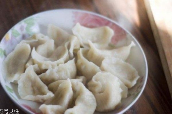 怎么煮速冻饺子皮不破,怎么煮饺子皮不破