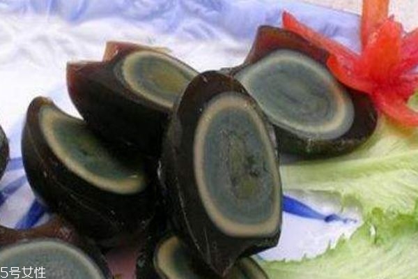 剥开的皮蛋放冰箱可以放多久,皮蛋放冰箱可以放多久? 剥开的皮蛋放冰箱可以放多久,皮蛋放冰箱可以放多久?