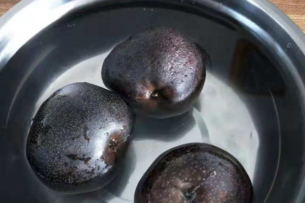 雪梨属于热性还是凉性,冻梨是寒性的吗