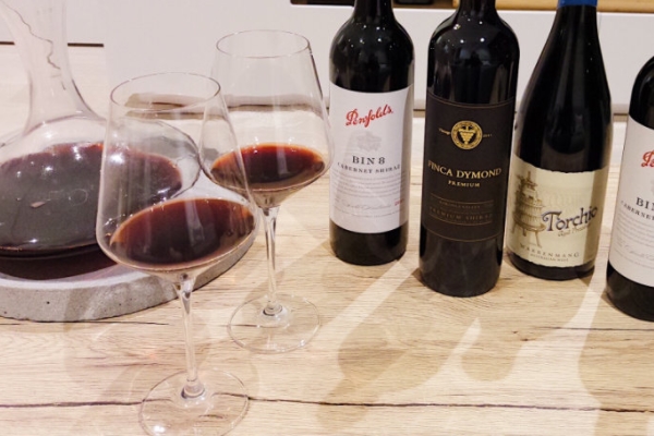 红酒开瓶器种类,红酒开瓶器的使用方法 红酒开瓶器种类,红酒开瓶器的使用方法