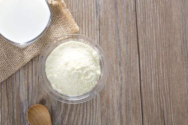 假骆驼奶粉是什么做的,婴儿奶粉是什么做的