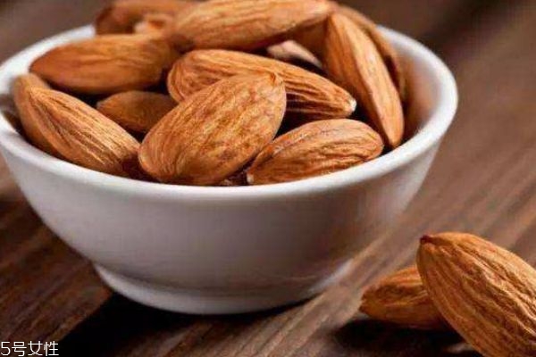 甜杏仁哪里可以买到,甜杏仁和苦杏仁的区别和功效和作用 甜杏仁哪里可以买到,甜杏仁和苦杏仁的区别和功效和作用
