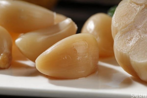 糖醋蒜可以保存多长时间,糖醋泡蒜可以存放多久