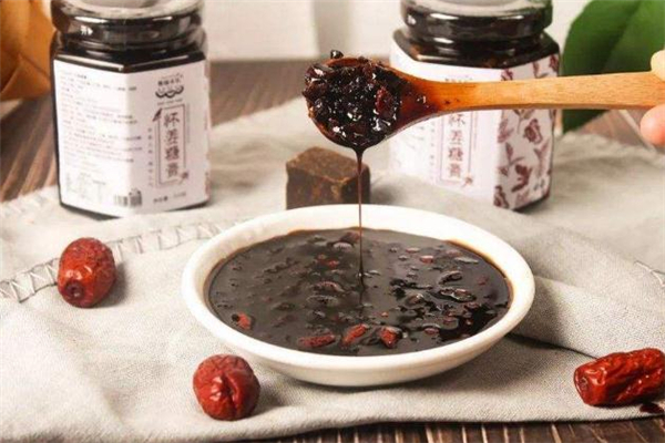 阿胶枸杞怀姜糖膏什么时候喝最好,姜糖膏什么时候喝最好