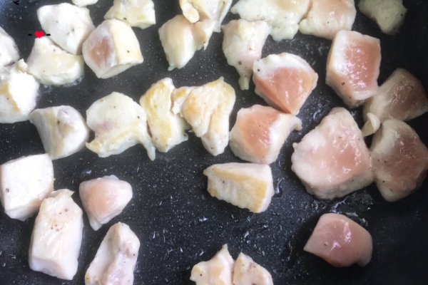 沙拉里面紫色的菜是什么菜,沙拉里面紫色的菜叫什么