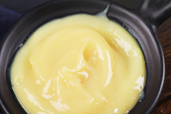 蜂王浆对身体的好处,如何服用蜂王浆效果好