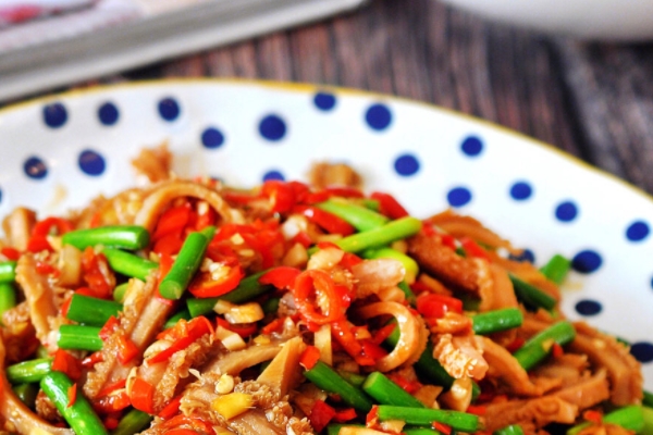 毛肚是牛的什么部位,牛百叶是牛的什么部位