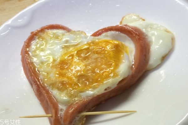 爱心鸡蛋怎么煎出好看的形状?,爱心鸡蛋怎么煎窍门