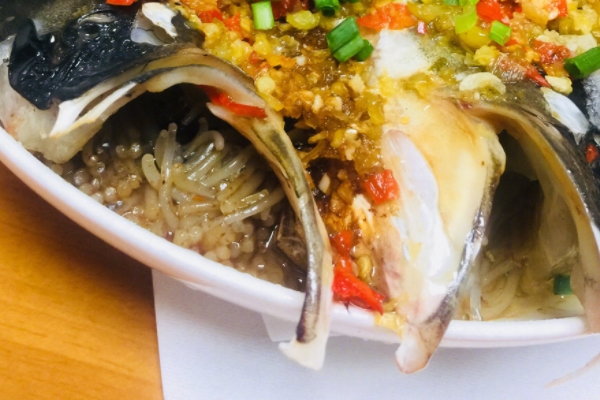 剁椒鱼头要放盐吗,剁椒鱼头要不要用盐先腌制一下