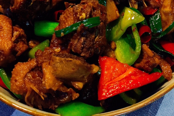 啤酒鸭可以放腐竹吗,啤酒鸭可以放竹笋一起吗