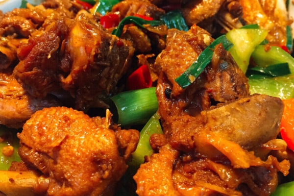 啤酒鸭可以放白萝卜吗配菜,啤酒鸭可以放白萝卜吗