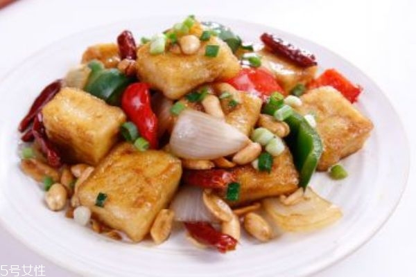 冻豆腐炖白菜的做法,白菜炖豆腐咋做