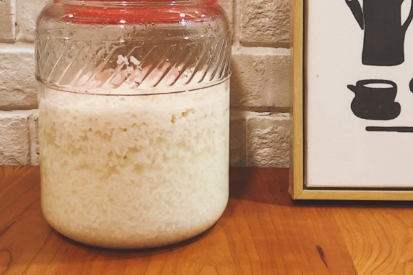 米酒要放糖吗,煮米酒要不要放糖