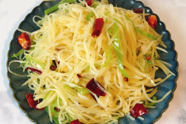 酸辣土豆丝是脆的吗,酸辣土豆丝为什么是脆的
