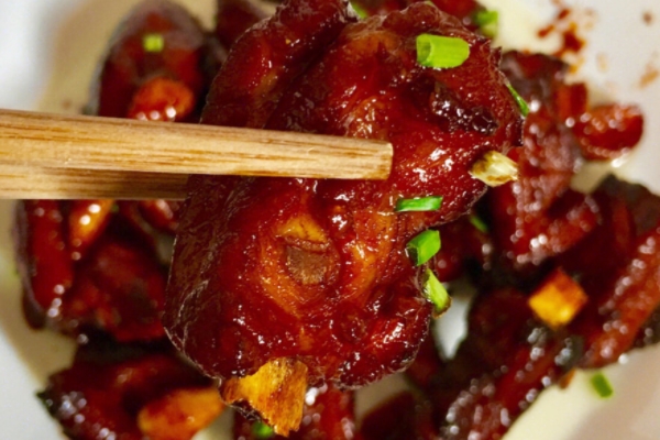 糖醋排骨要放酱油吗?,糖醋排骨需要放酱油吗