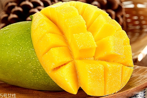 凯特芒果特别硬怎么办,放多久能熟,凯特芒果硬的能吃吗