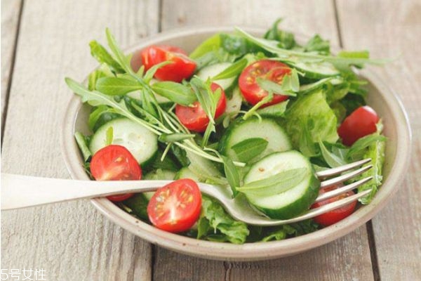 蔬菜沙拉的菜要煮吗,蔬菜沙拉的蔬菜用不用煮