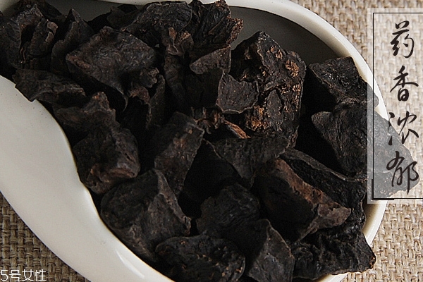 何首乌吃起来是什么味道,何首乌可以生吃吗