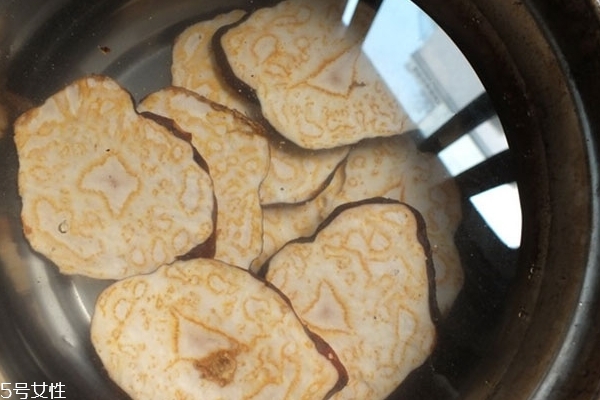 何首乌怎么吃治白发最有效,何首乌怎么吃生发最有效