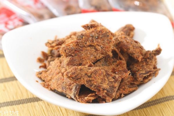 怎么辨别牛肉干的真假 教你4招快速辨别,如何辨别牛肉干的真假