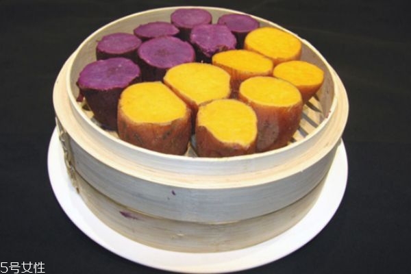 蒸红薯要削皮吗,红薯削皮蒸还是不削皮