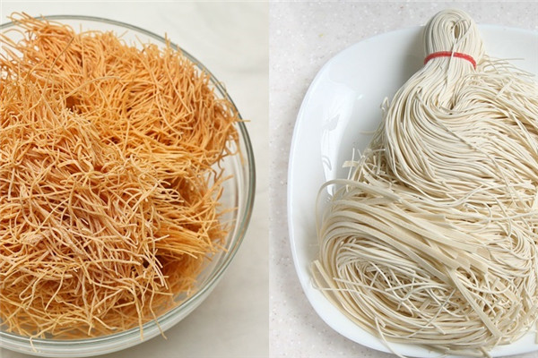 红面面条是什么做的,红色的面条