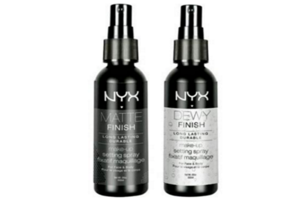 定妆喷雾和定妆粉哪个好用,定妆喷雾好还是定妆粉好