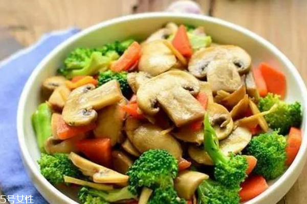 吃水煮西蓝花能减肥吗,西蓝花适合减肥吗