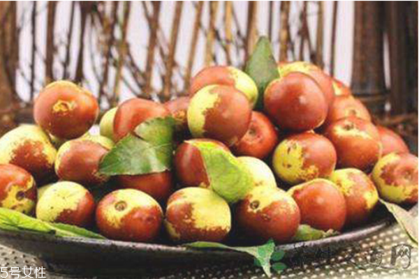 冬枣为什么会变红色,枣子洗过之后变得好红 冬枣为什么会变红色,枣子洗过之后变得好红